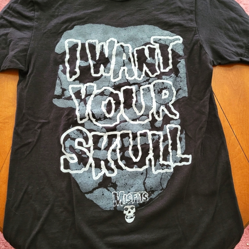 Misfits "Skulls" t-shirt size Small